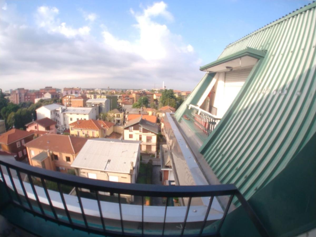 La Casa Di Dario Apartment Pero Bagian luar foto