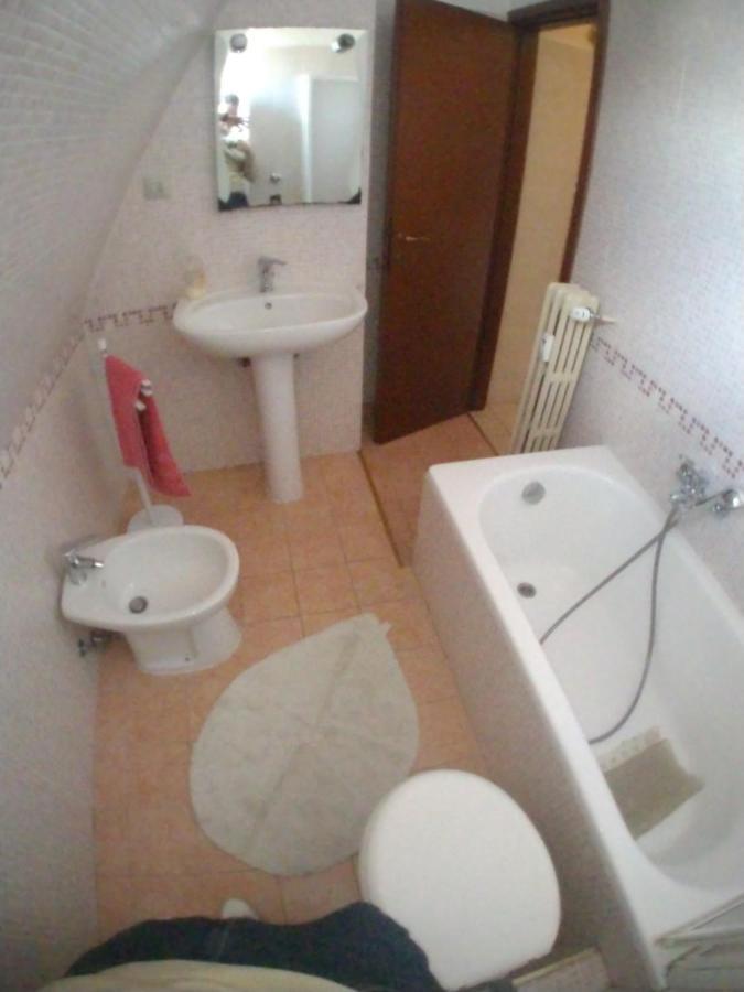 La Casa Di Dario Apartment Pero Bagian luar foto